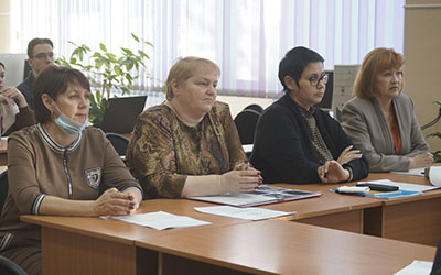 В ОмГПУ обсудили лучшие воспитательные практики базовых школ Омского научного центра РАО