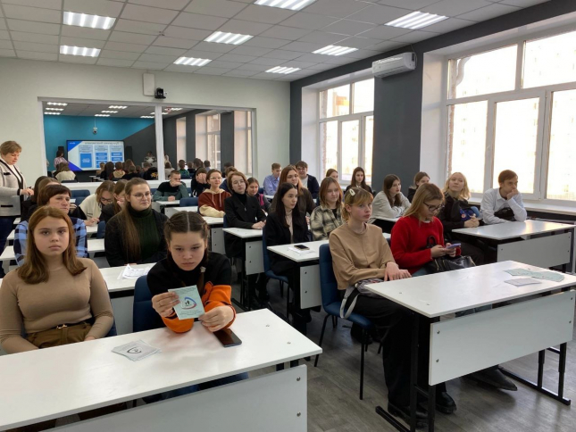 школьники в ОмГПУ