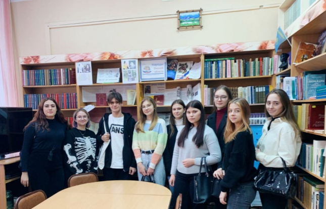 Студенты ОмГПУ в литературной гостиной