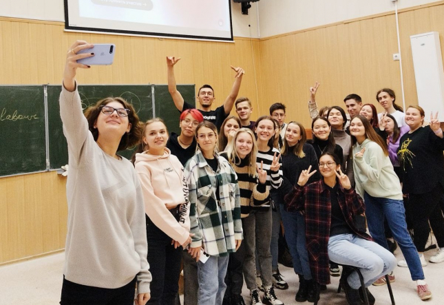 Две студентки ОмГПУ победили во всероссийском конкурсе «Контур.Старт»