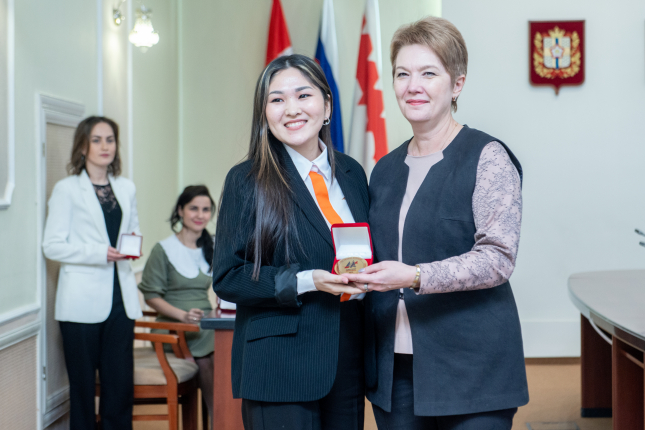 Сандугаш Жанспаева