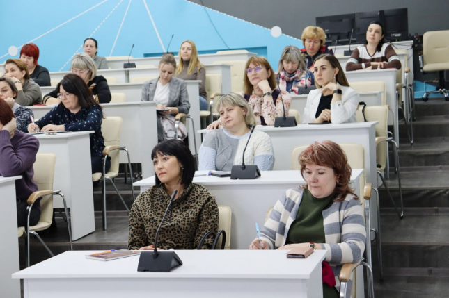 В Омске при поддержке ОмГПУ продолжается реализация регионального проекта «Университет менеджера детского сада».