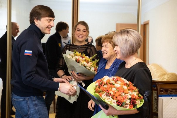 Учителя – представители педагогической династии Лисовенко-Тихоновых – из Карачаево-Черкесской Республики встретились с Министром просвещения Российской Федерации Сергеем Кравцовым